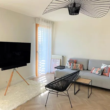 2p Avec Parking Et Balcon - Gare Val D'europe 5mn - 10mn