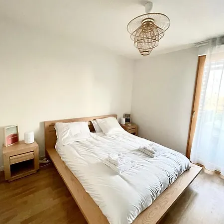 2p Avec Parking Et Balcon - Gare Val D'europe 5mn - 10mn * Montévrain